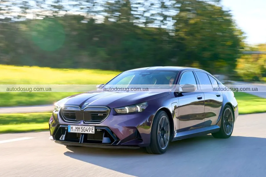 2025 BMW M5 Hybrid – гібридний седан із характером спорткара