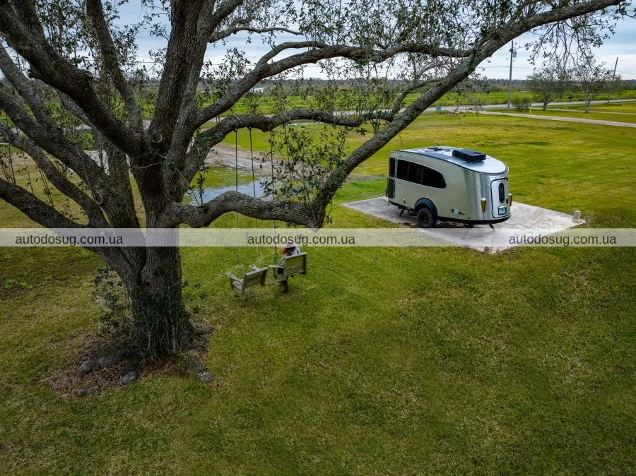 Airstream Basecamp 20XE: автономний кемпер із позашляховими можливостями