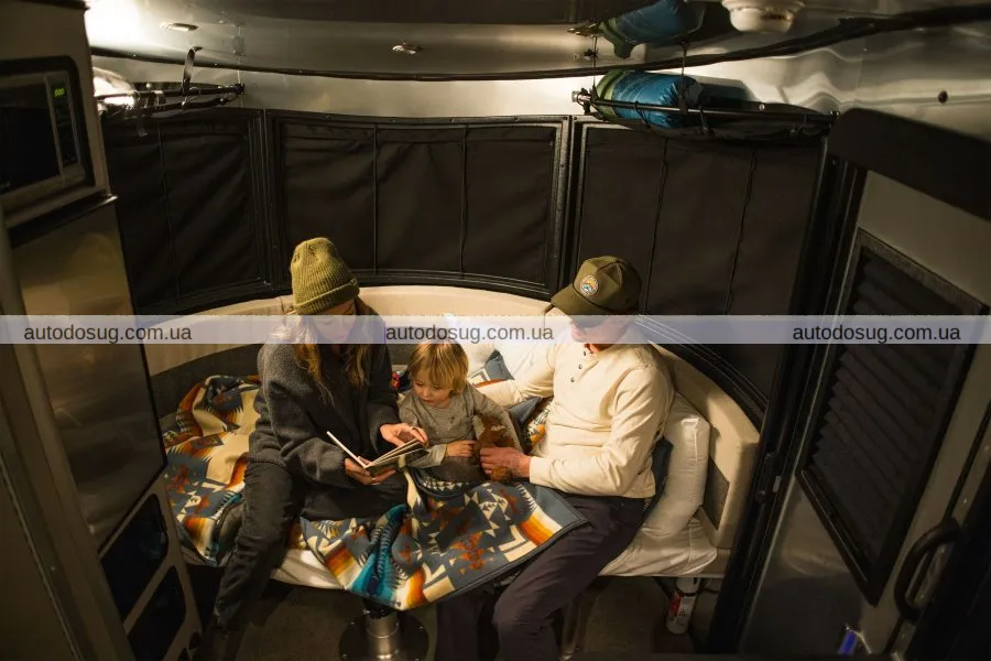 Airstream Basecamp 20XE: автономний кемпер із позашляховими можливостями