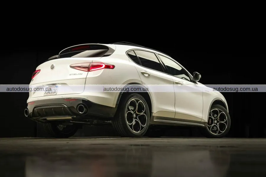 Alfa Romeo Stelvio стрімко втрачає в ціні навіть із мінімальним пробігом
