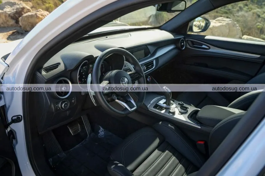 Alfa Romeo Stelvio стрімко втрачає в ціні навіть із мінімальним пробігом