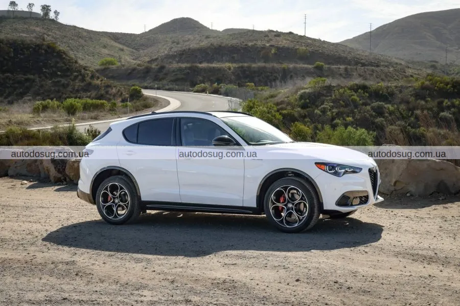 Alfa Romeo Stelvio стрімко втрачає в ціні навіть із мінімальним пробігом