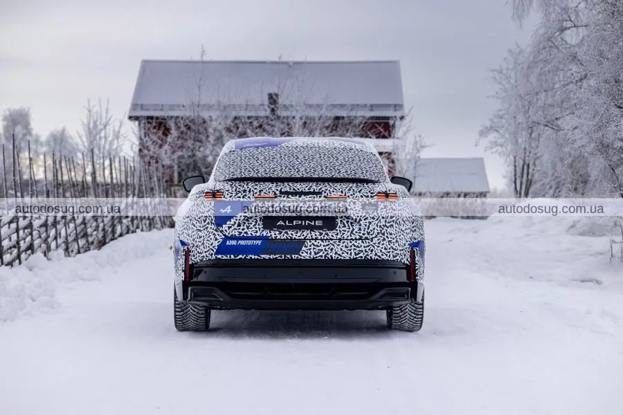 Alpine A390 Fastback: перший погляд на інтер’єр та динаміку