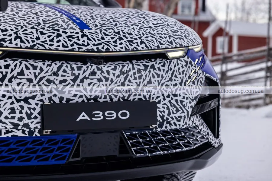Alpine A390 Fastback: перший погляд на інтер’єр та динаміку