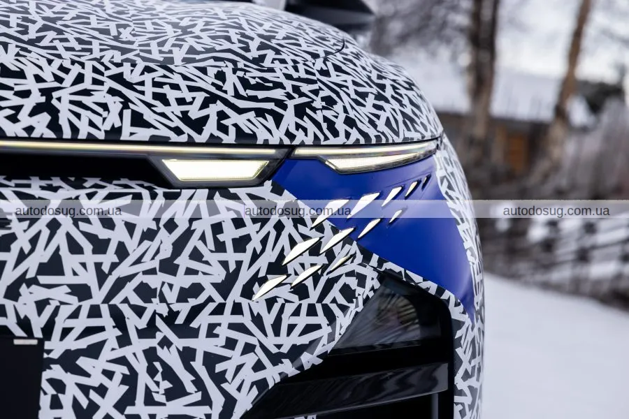 Alpine A390 Fastback: перший погляд на інтер’єр та динаміку