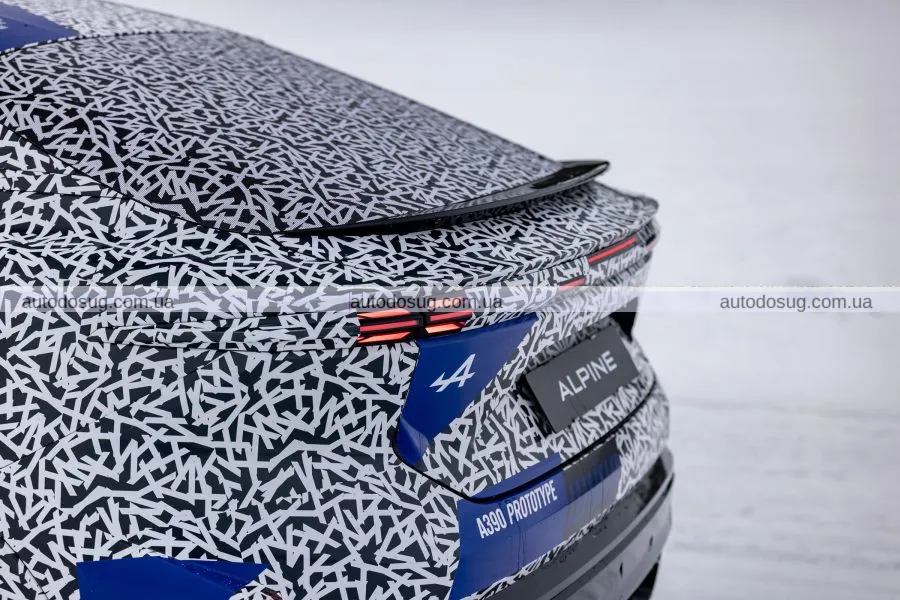 Alpine A390 Fastback: перший погляд на інтер’єр та динаміку