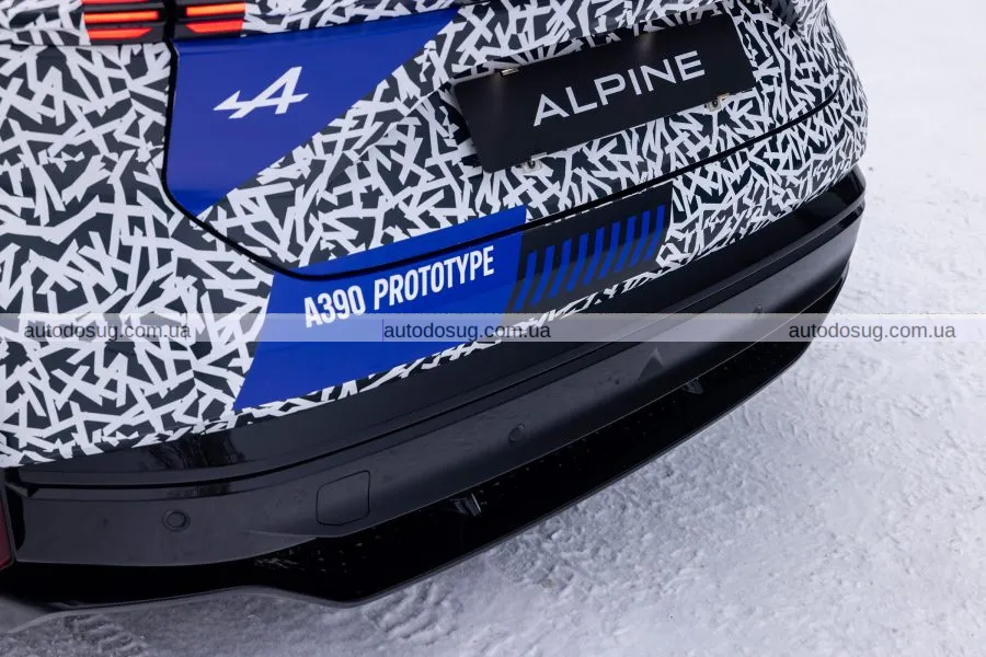 Alpine A390 Fastback: перший погляд на інтер’єр та динаміку