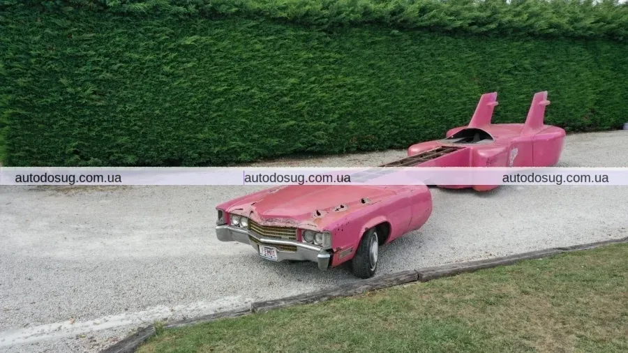 Автомобіль-гітара Елвіса шукає нового власника у Франції