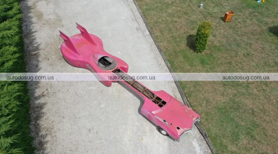 Автомобіль-гітара Елвіса шукає нового власника у Франції