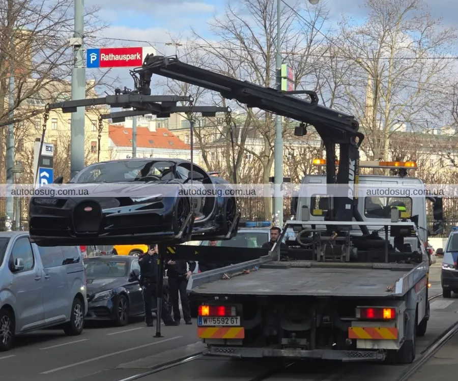 Багатомільйонний Bugatti Chiron конфіскували після розгону 76 миль на годину
