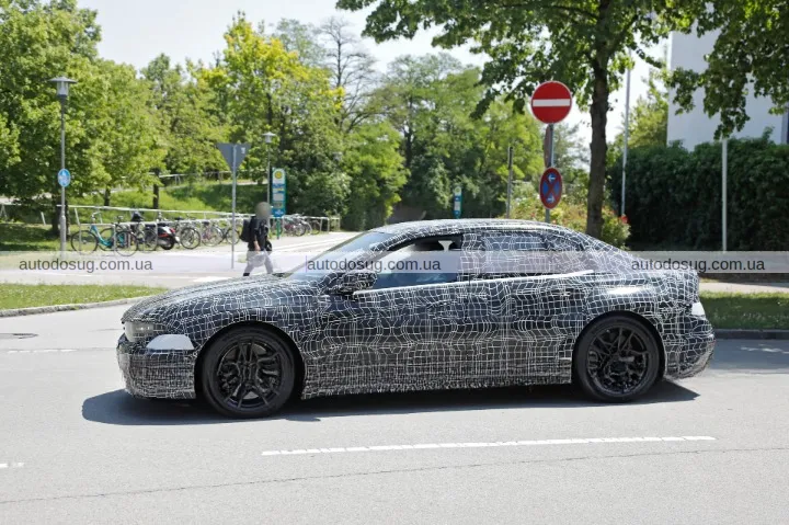 BMW показує, скільки важить його електричне M3