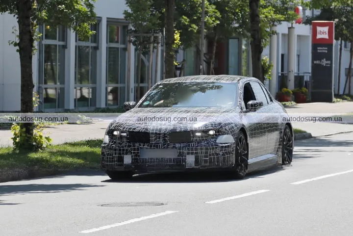 BMW показує, скільки важить його електричне M3