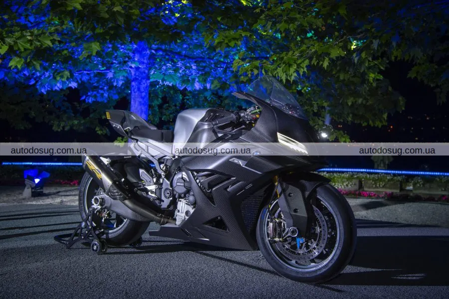 BMW презентує Concept RR: легкий супербайк нового покоління
