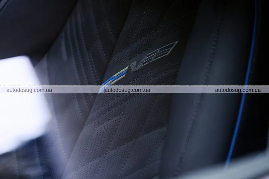 Cadillac презентує потужний електрокросовер Optiq V із режимом дрифту