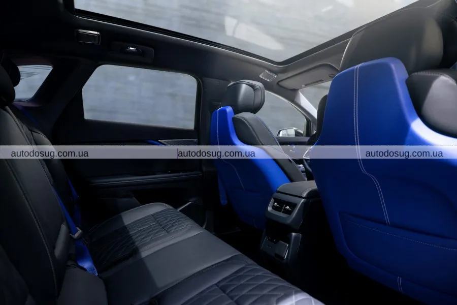 Cadillac презентує потужний електрокросовер Optiq V із режимом дрифту