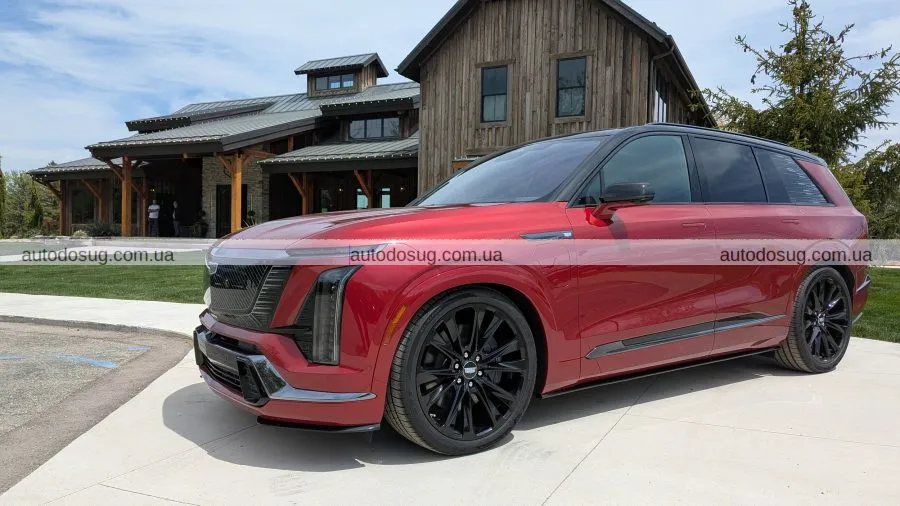 Cadillac презентує Vistiq: новий електричний SUV з трьома рядами сидінь