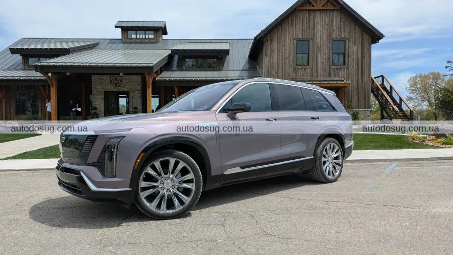 Cadillac презентує Vistiq: новий електричний SUV з трьома рядами сидінь