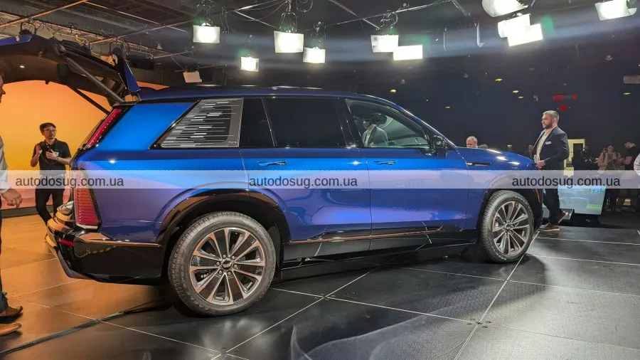 Cadillac вже пропонує знижки на електричний Vistiq 2026 року