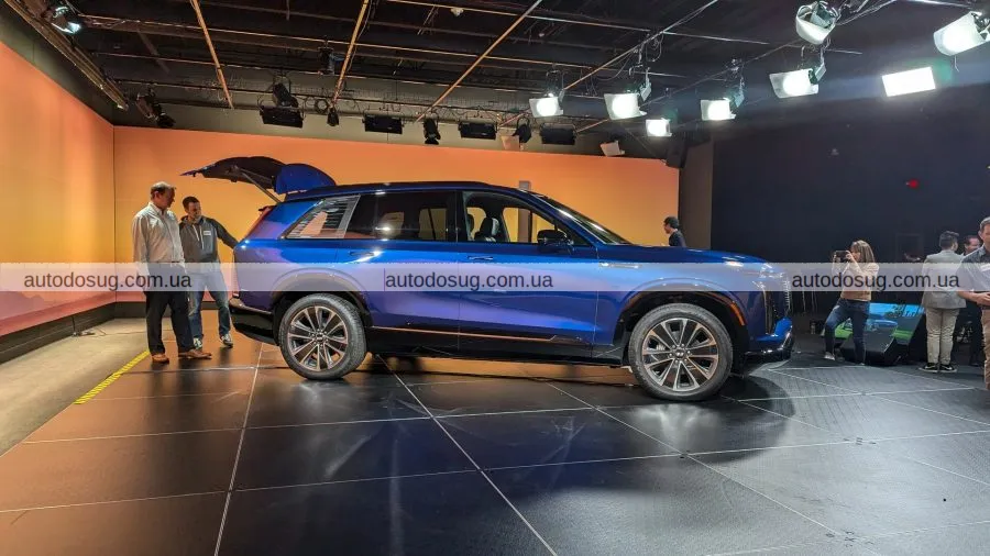 Cadillac вже пропонує знижки на електричний Vistiq 2026 року