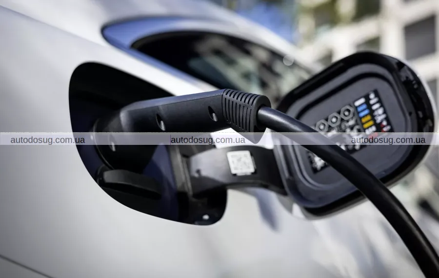 CATL робить прорив у розробці акумуляторів для електромобілів