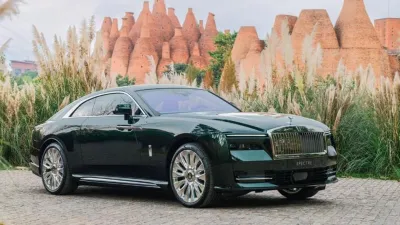 Дебют 2025: Rolls-Royce презентує новий електромобіль