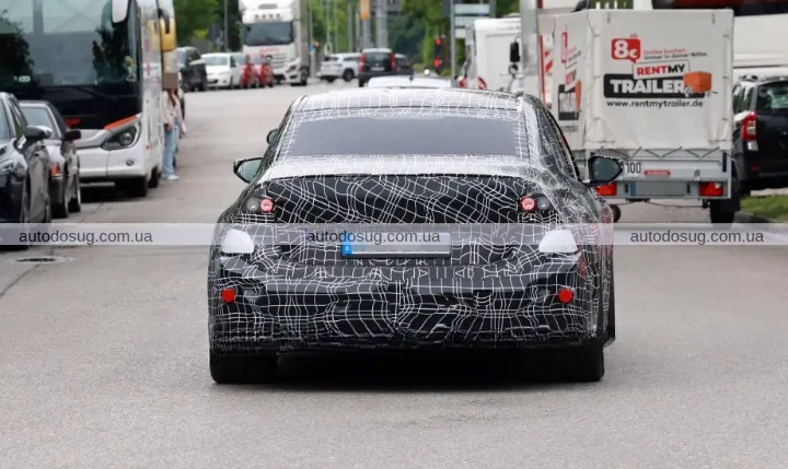 Електричний BMW M3 вперше показав масивні крила