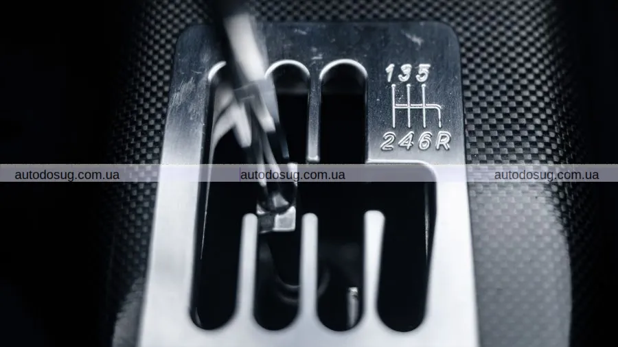 Ferrari планує повернути механічну коробку передач, але є нюанс