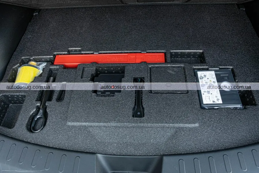 Haval Jolion Lux HEV 2025 року перетворює поїздку на інструктаж