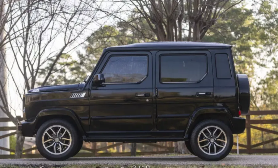 Гольф-кар у стилі Mercedes G-Class: 20 к.с., 4 екрани та ціна вища за Chevy Trax