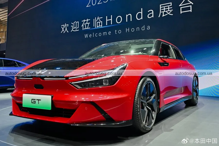 Honda презентує GT — електричний фастбек із шістьма дисплеями