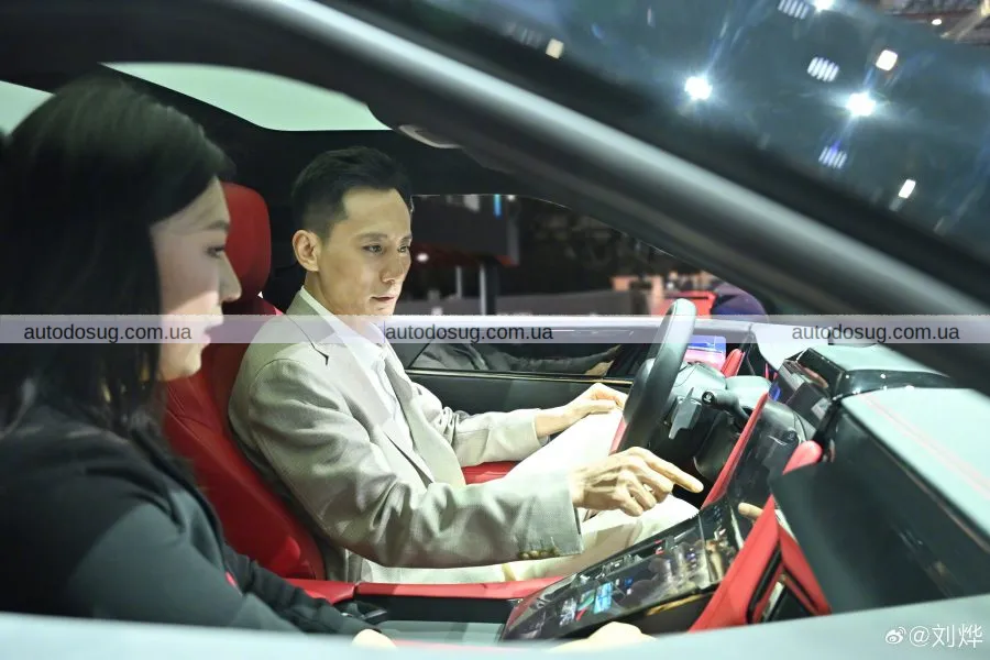 Honda презентує GT — електричний фастбек із шістьма дисплеями