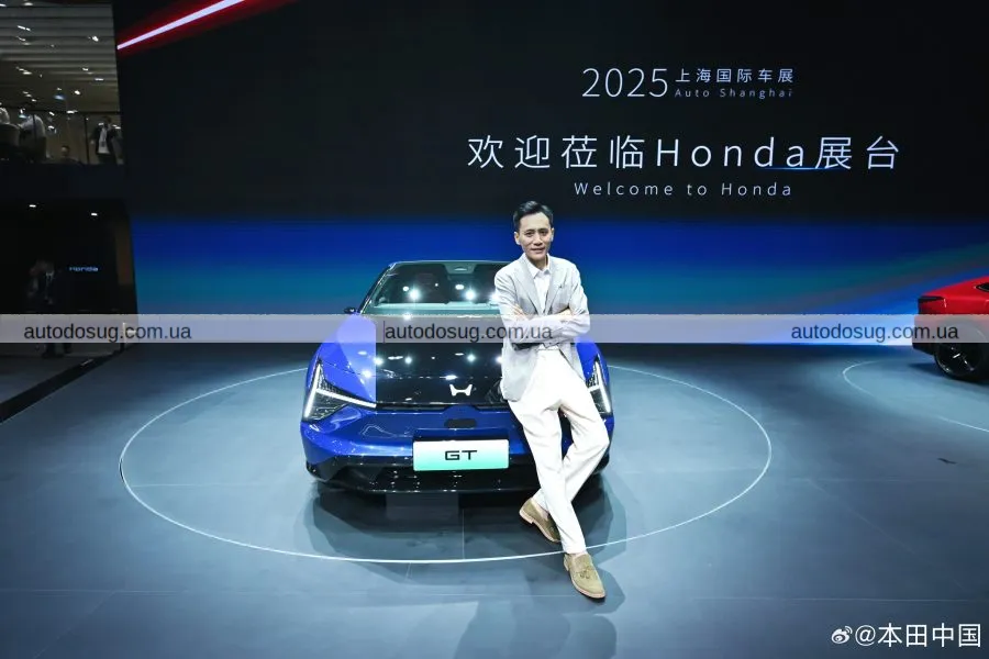 Honda презентує GT — електричний фастбек із шістьма дисплеями