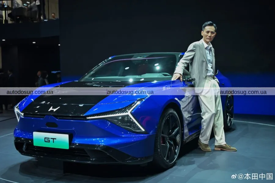 Honda презентує GT — електричний фастбек із шістьма дисплеями