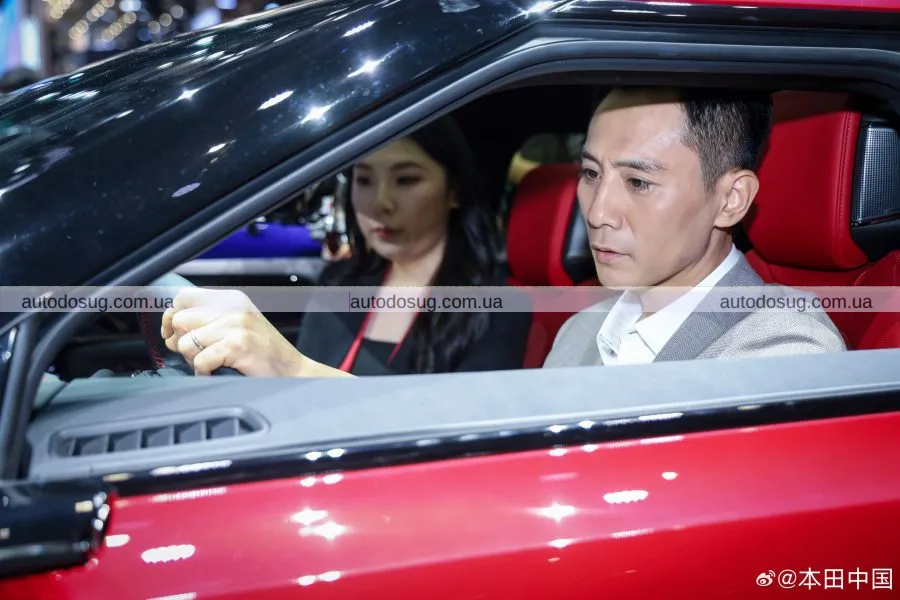 Honda презентує GT — електричний фастбек із шістьма дисплеями