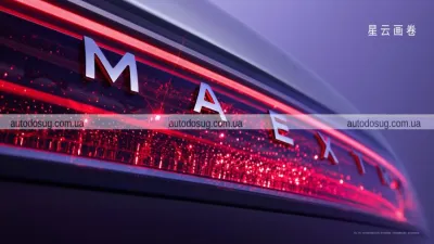 Huawei привертає натовпи до розкішного електроседана Luxeed EH3