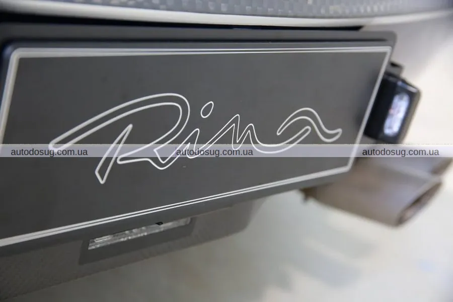 Італійська майстерність відроджує баркету Automobili Mignatta Rina з V8 і механікою