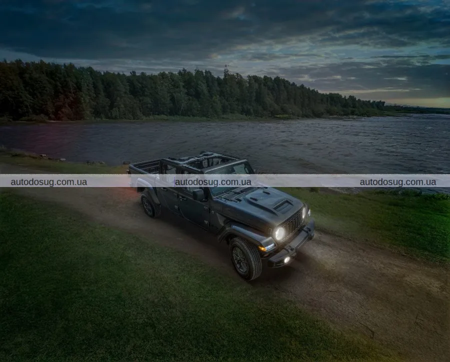 Jeep Gladiator Dark Sky надає пікапу новий характер