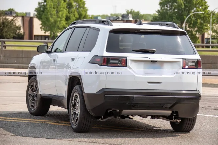 Jeep готує повернення Cherokee у 2026 році з гібридом