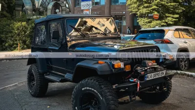Jeep Wrangler YJ (1992) — олдскульний позашляховик з характером!