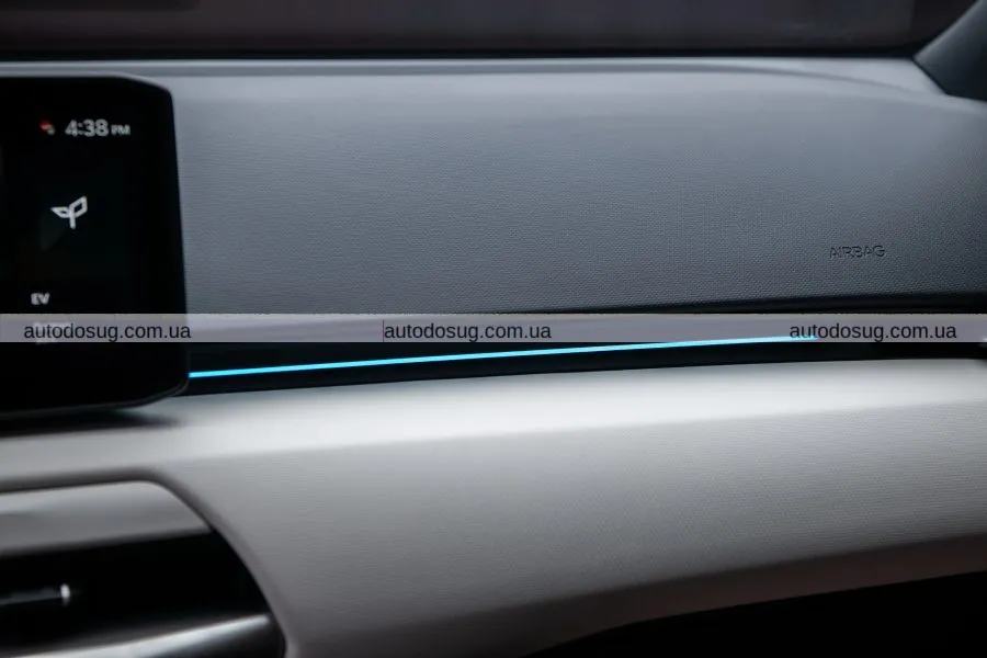 Kia EV4 2026 кидає виклик Tesla Model 3