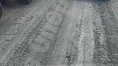 Київ засипало снігом: ситуація на дорогах