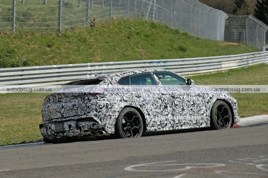 Lamborghini презентує оновлений гібридний Urus SE 2025