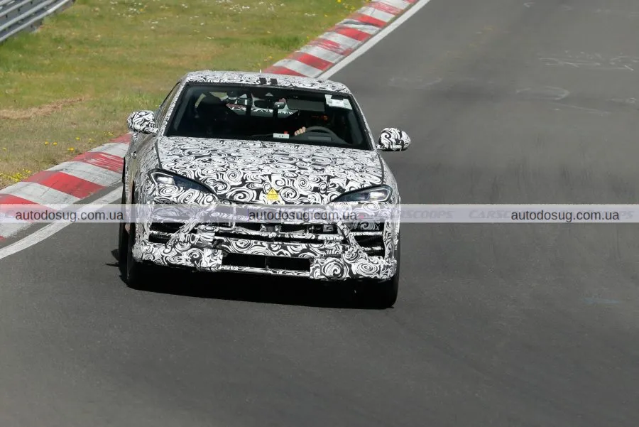 Lamborghini презентує оновлений гібридний Urus SE 2025