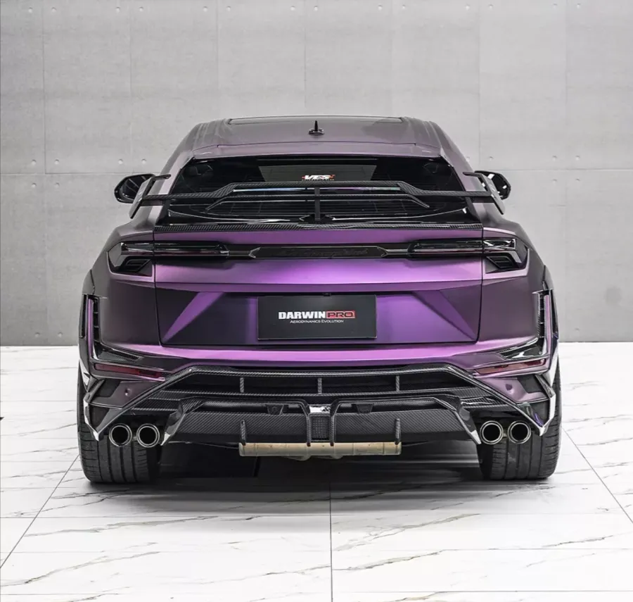 Lamborghini Urus Performante: фіолетовий супер-SUV із вуглецевим акцентом