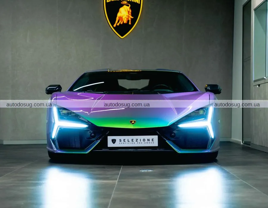 Lamborghini вразила найсміливішим відтінком за всю історію