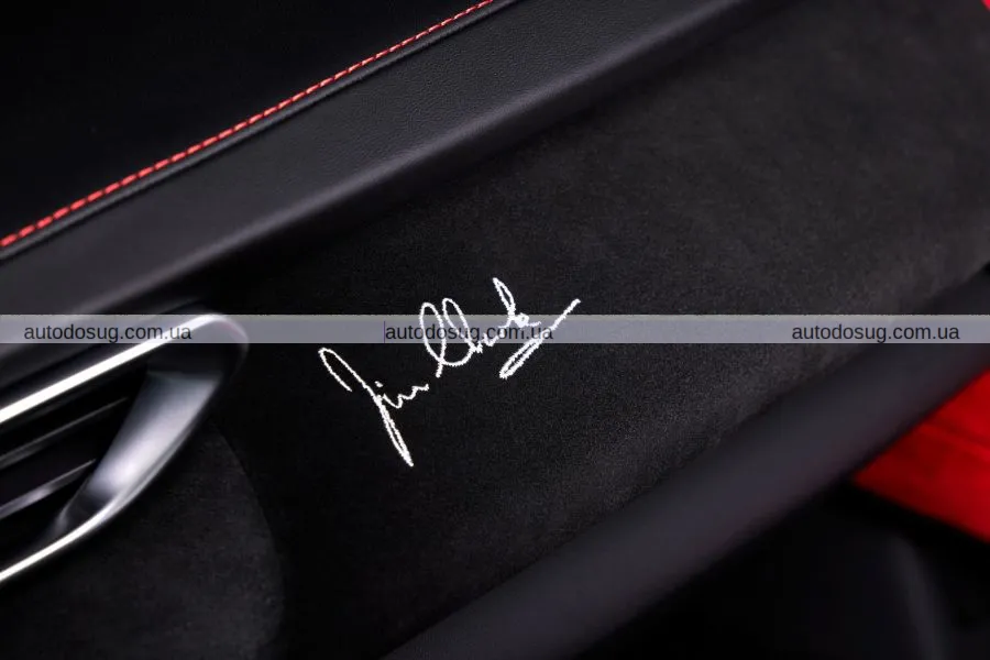 Lotus створив ретро-Emira з прихованою даниною пам