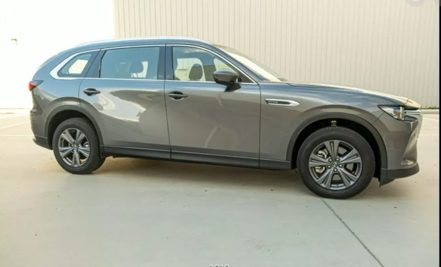 Mazda офіційно представила новий CX-80 2025