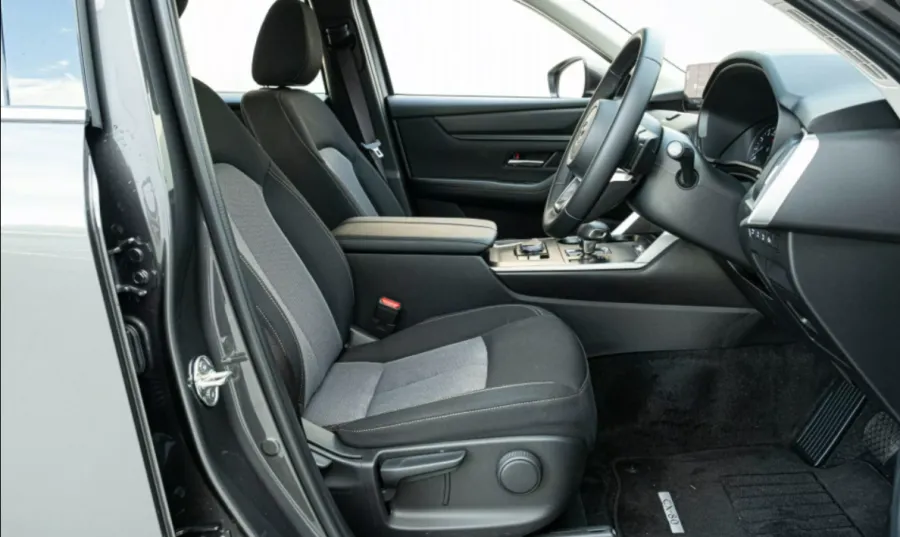 Mazda офіційно представила новий CX-80 2025