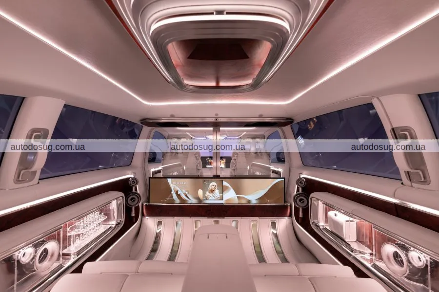 Mercedes-Benz презентує Vision V: електричний мінівен класу люкс з 65-дюймовим екраном