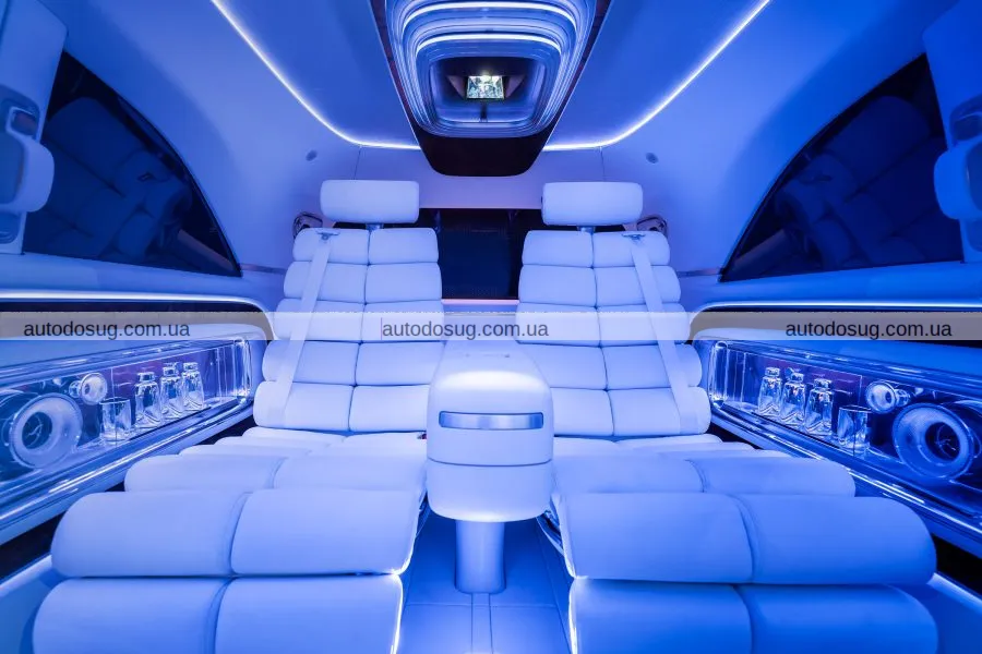 Mercedes-Benz презентує Vision V: електричний мінівен класу люкс з 65-дюймовим екраном